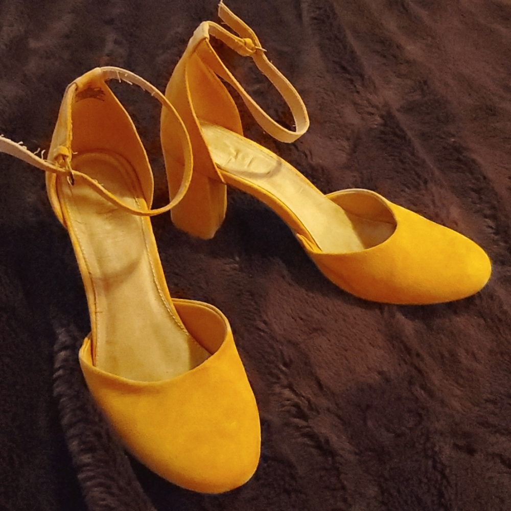 Old Navy Mustard Yellow Heels